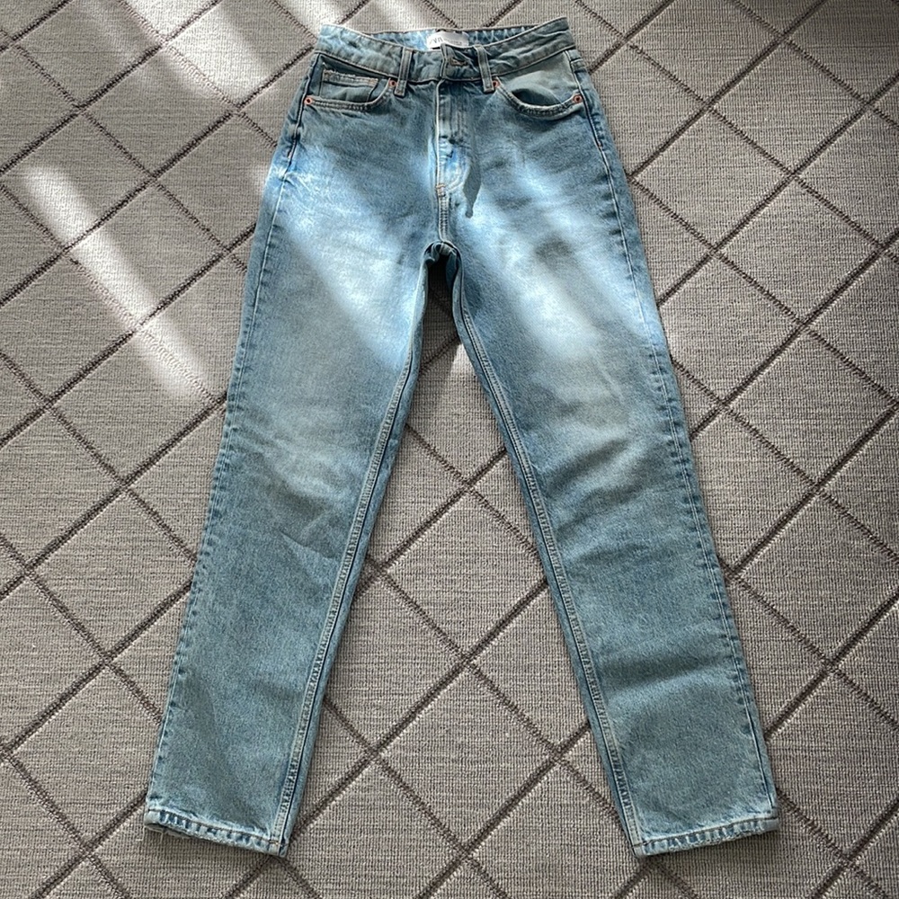 Zara straight leg light wash denim jeans